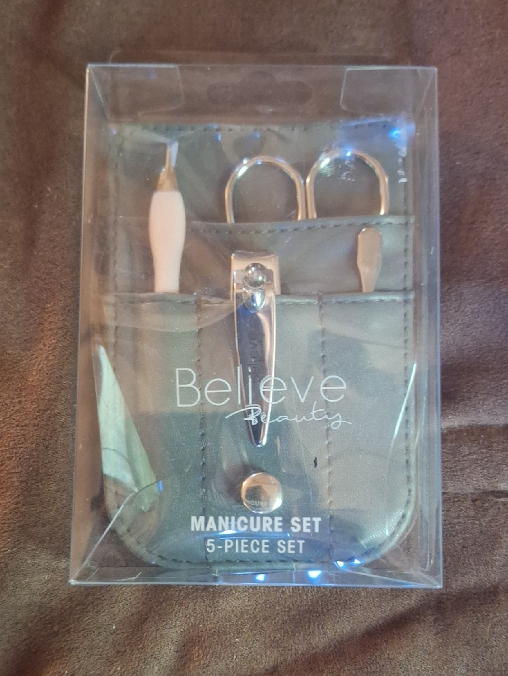 NWT Believe Beauty 5-Piece Manicure Set